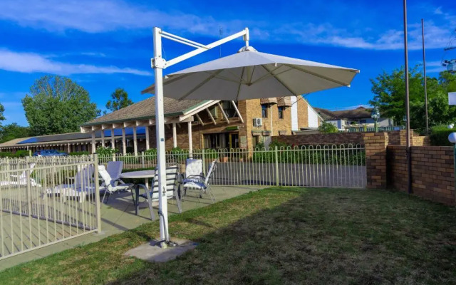 All Travellers Motor inn