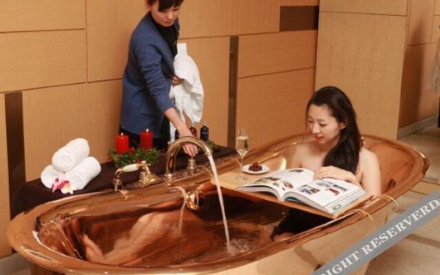 High 1 Convention Hotel