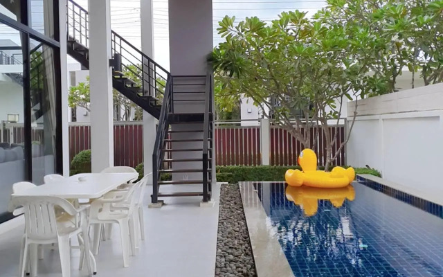 WE by Sirin Pool Villa Huahin