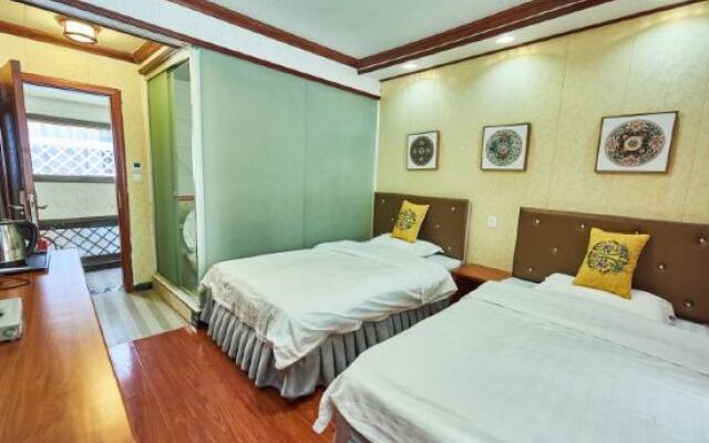 Zuimei Fenghuang Boutique Riverside Guesthouse