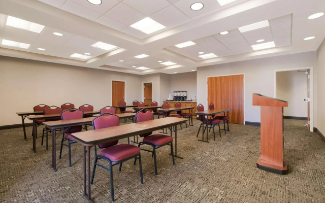 Hampton Inn Suites Plattsburgh