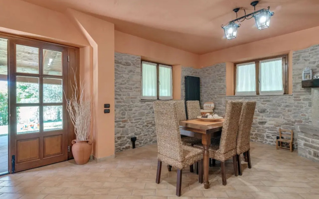 Villa in Piandimeleto With Pool & Sauna