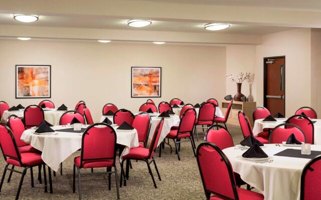 DoubleTree by Hilton Hotel Vancouver