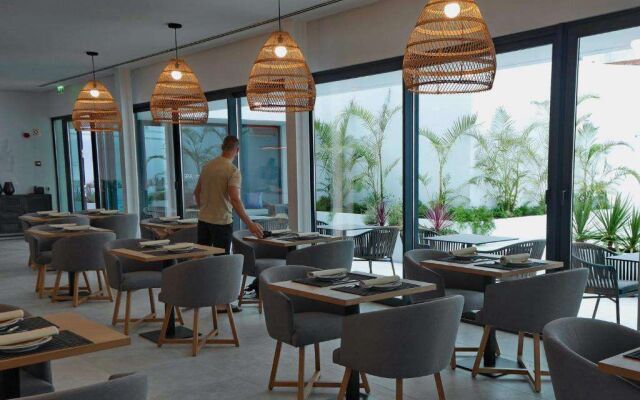 Pêro Teive Bay Apartments Hotel