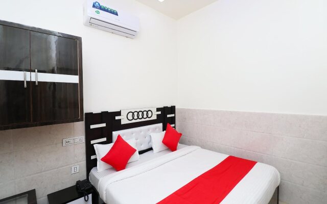 Karan Paradise By OYO Rooms