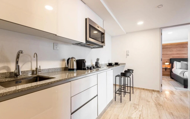 Casai Beautiful Studio w/balcony near La Condesa