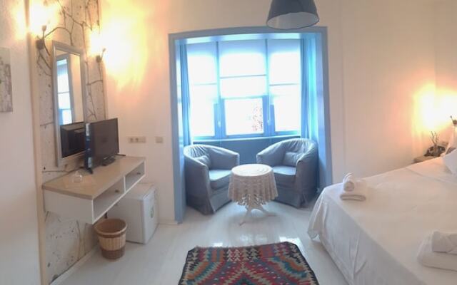 Tash Mekan Alacati Boutique Hotel