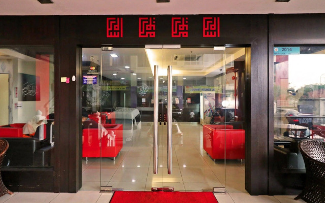 OYO 89995 Glex Hotel Pandan City