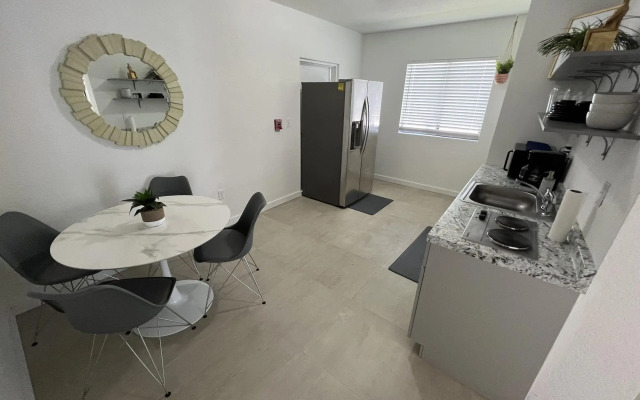 Renzzi Wynwood Apartments