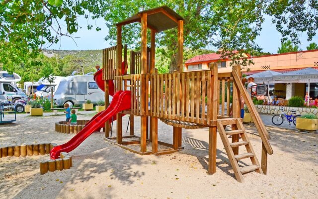 Victoria Mobilehome San Marino Resort