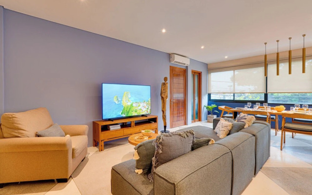 Stylish Canggu Apartment near Berawa Beach