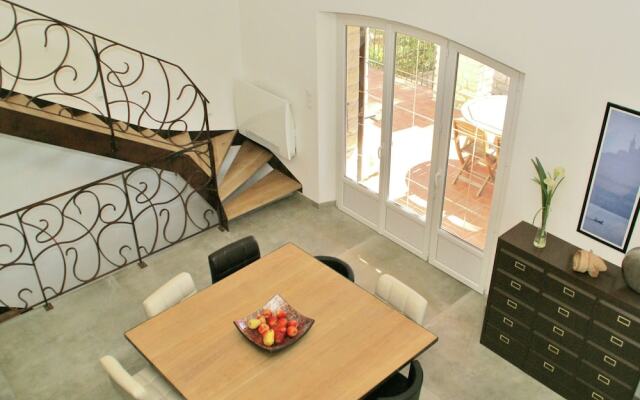 A hidden paradise in the beautiful surroundings of Saint-Remy-de-Provence!