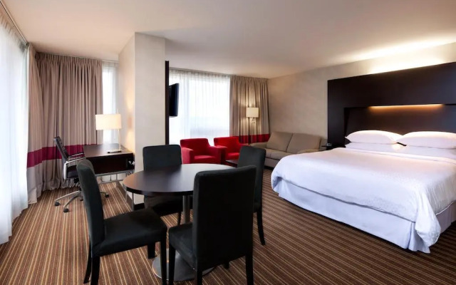 Four Points by Sheraton Levis Convention Centre