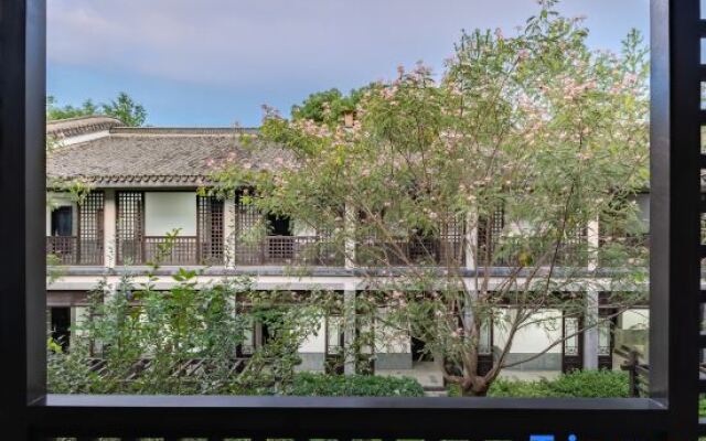 Huayi Jiankang Hotel