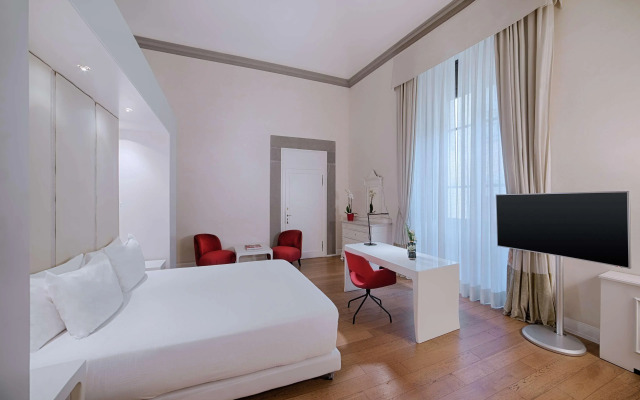 NH Collection Firenze Porta Rossa Hotel