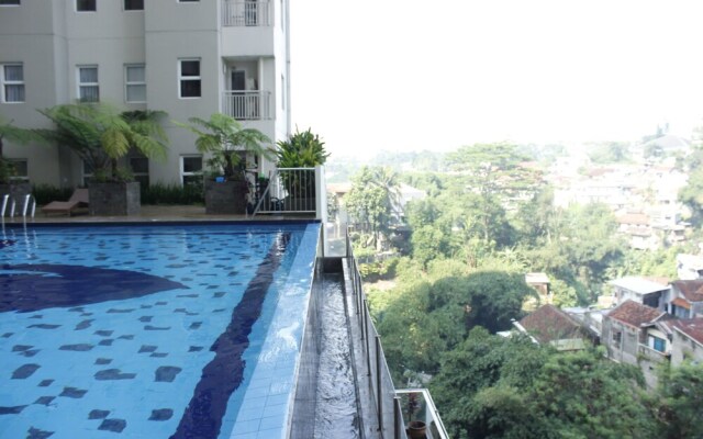 Luxurious 2Br Apartment At Parahyangan Residence