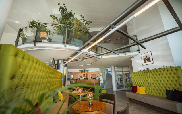 Life Hotel