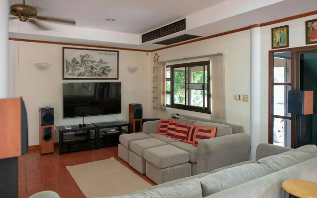 Xanadu Pool Villa at Phala