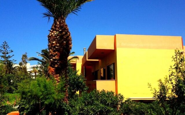 Chrissas Apartments