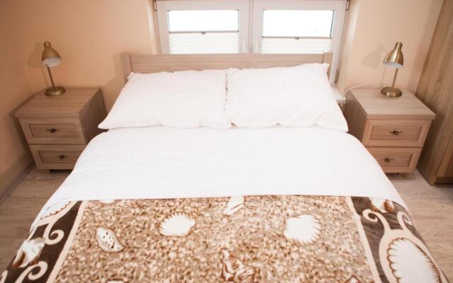 "U Mamy Róży" - Pokoje Gościnne