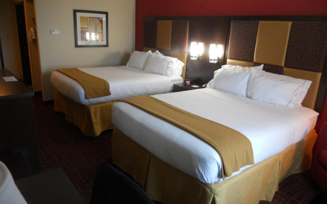 Holiday Inn Express & Suites Greensburg by IHG