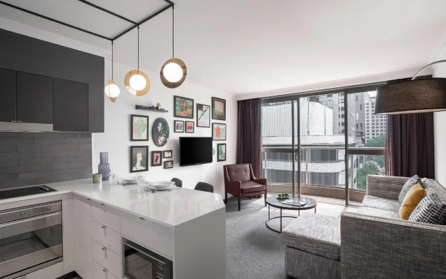 Mantra 2 Bond Street Sydney