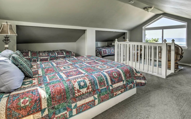 Oceanfront Escape w/ Pacific Views: Surf & Explore