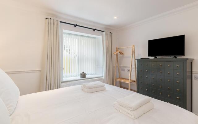 2 South Beach Court - Beach Front Apartment