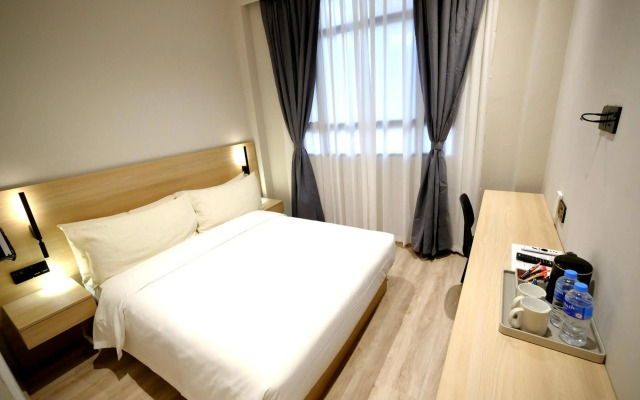 Rest Bugis Hotel