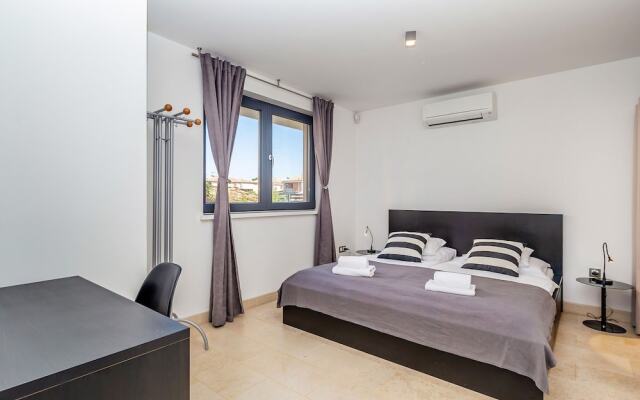 Wonderful Villa in Labinci - Kastelir With Swimming Pool