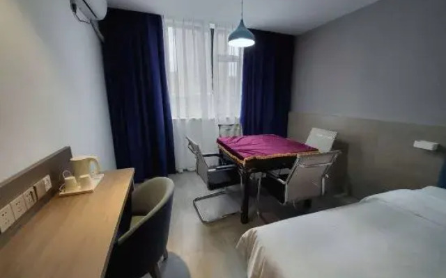 7 Days Premium Hotel (Yichang Yiling Branch)