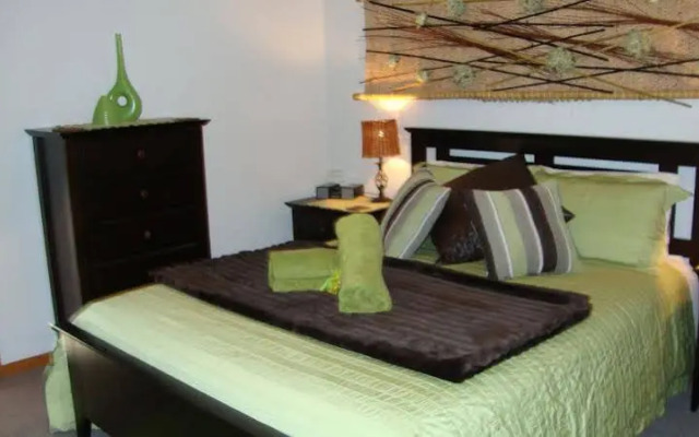 Sunway Farm Bed & Breakfast & Rosebud Cottage