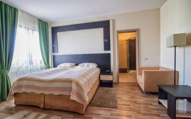 Armonia by Aristocratis