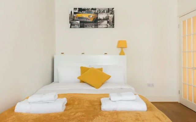 Platinum Apartment Next to Westminster 9983