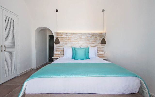 Athina Luxury Suites