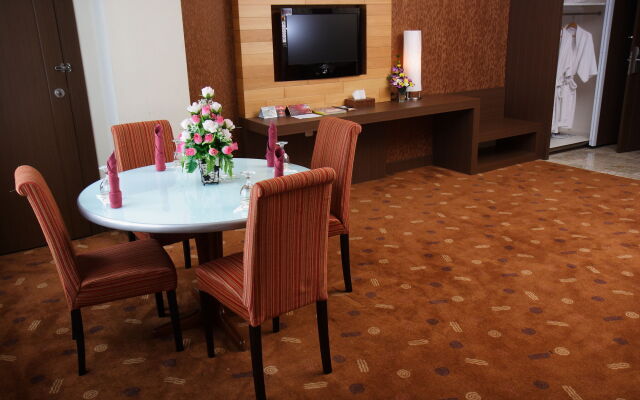 Furaya Hotel