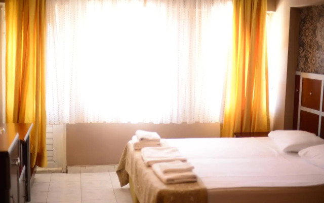 Eras Hotel