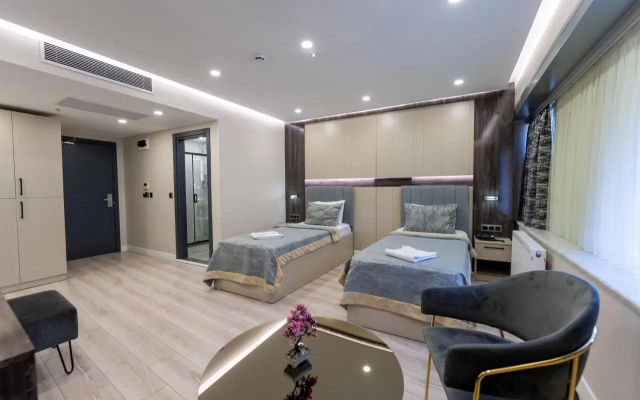 Meros Hotel