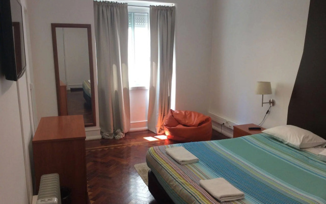 Tagus Palace Hostal