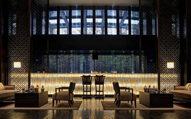 Gloria Plaza Hotel Dong Sheng