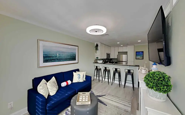 Canal Place II #105 - Waters Cove