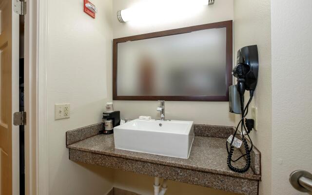 Red Roof Inn PLUS+ Hammond