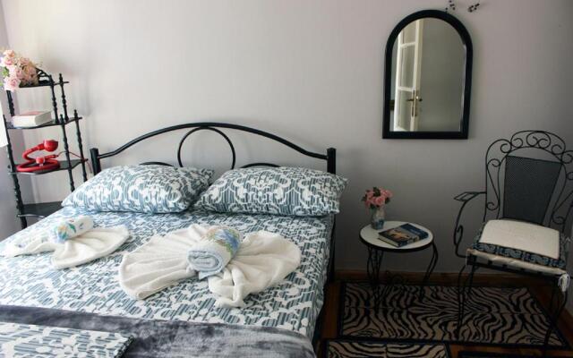 Meteora Mansion - Traditional Apt 3BD - Rocks View