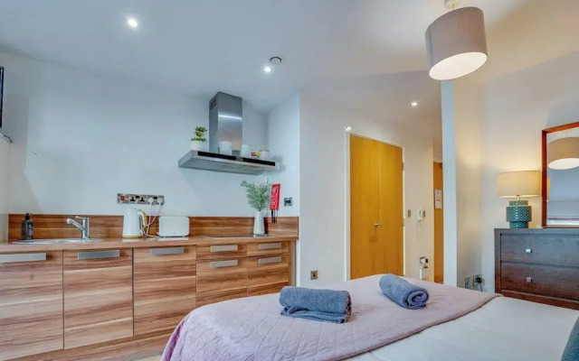 Sheffield 3rd fl City Studio Apartment