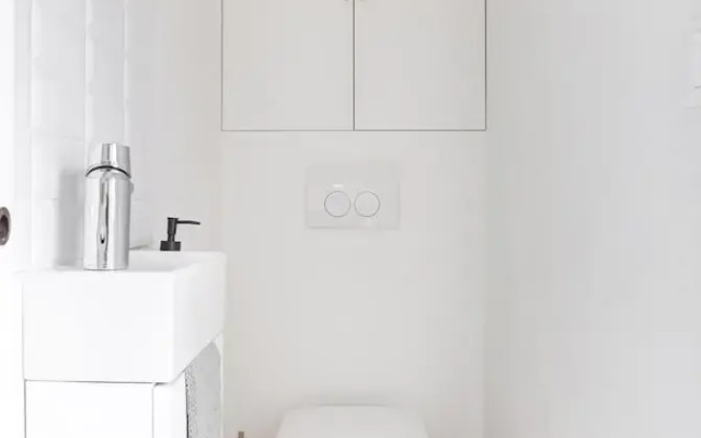 Cozy & Elegant Retreat Near Notre-Dame
