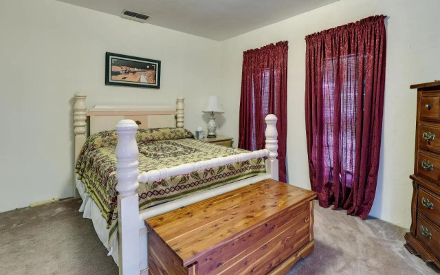 Screened Porch: Remote Harlingen House!