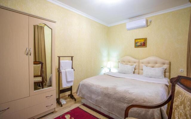HOTEL VLADi