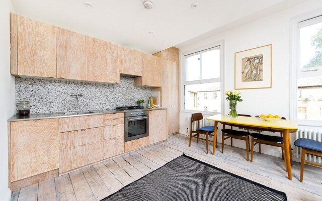 Stylish & Bright 2BR Flat in The Heart of Dalston