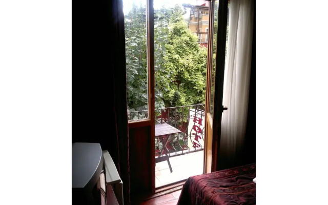 Emre Hotel