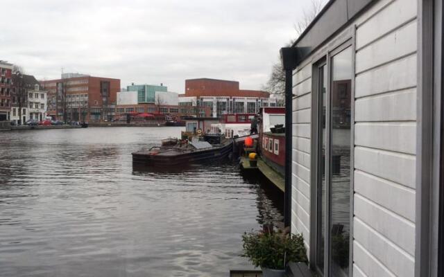 Rembrandt Square Houseboat